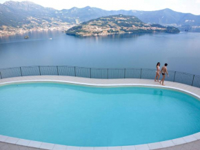Cherubino - stunning lake view with swimming pool in Parzanica Parzanica